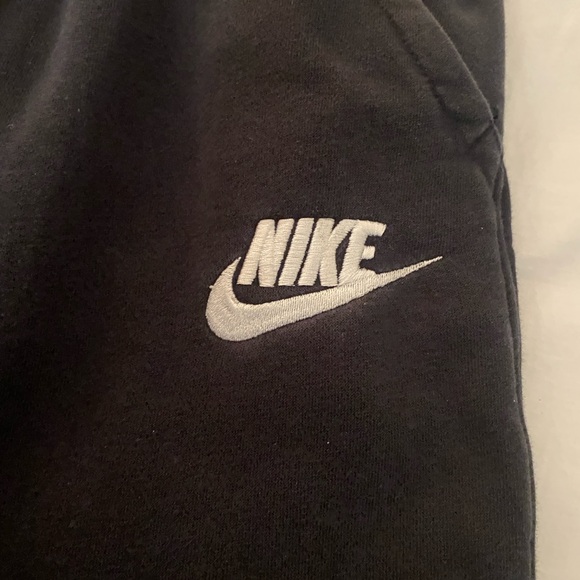 Nike Black Joggers - Picture 2 of 7